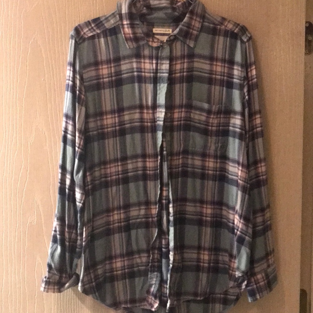 American Eagle blue plaid button down